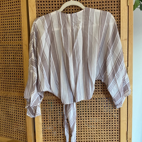 Oliveacous striped wrap top with the front, size L - Picture 3 of 4